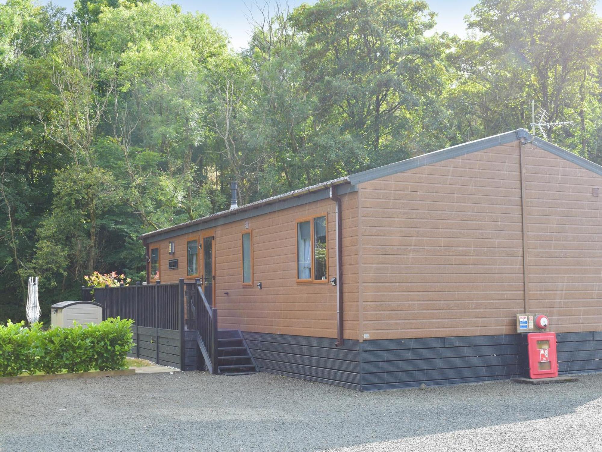 Devin Lodge Dollar Exterior photo